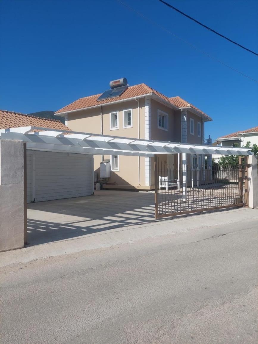 Villa Morris Nydri  Extérieur photo